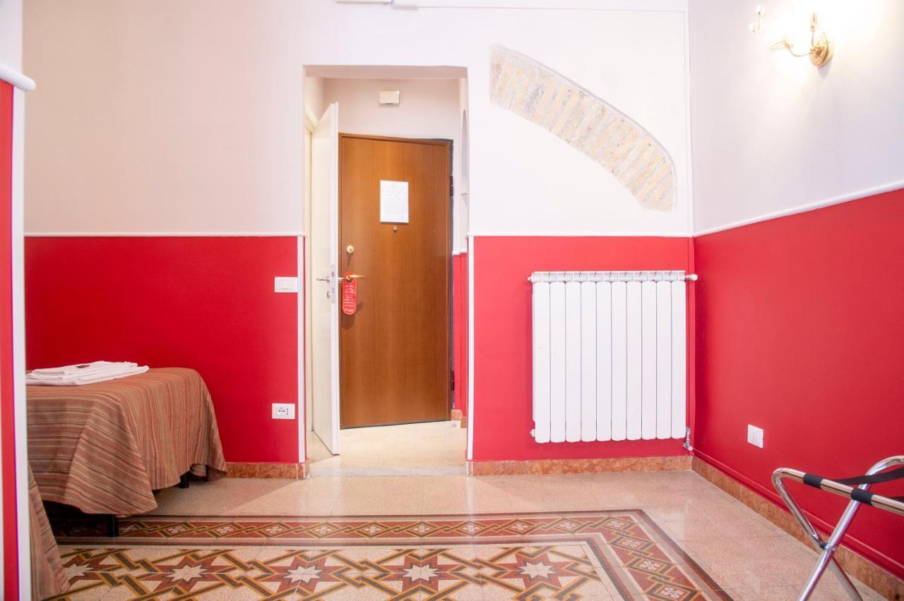 Domus Napoleone Pensionat 3*